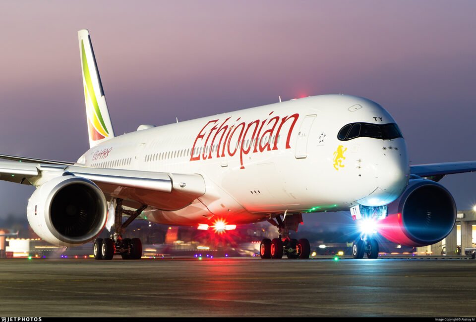 Avion de la flotte Ethiopian Airlines sur le tarmac
