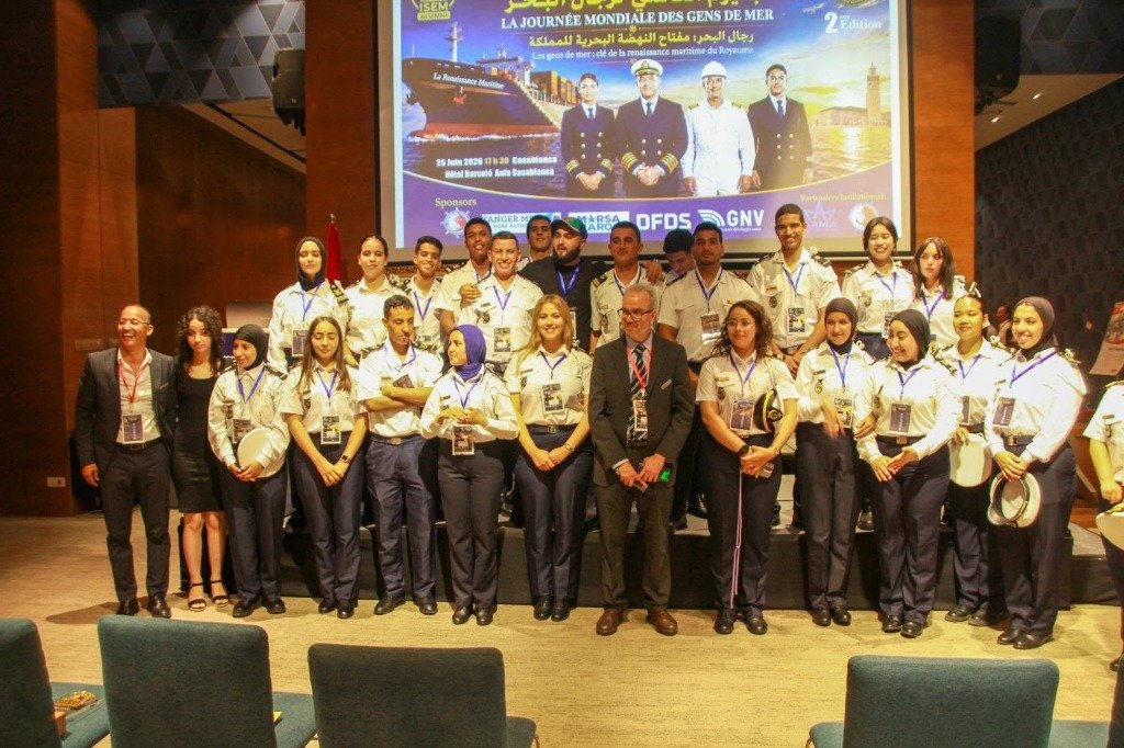 Photo de groupe de la promotion et des invités - ISEM Alumni 2026
